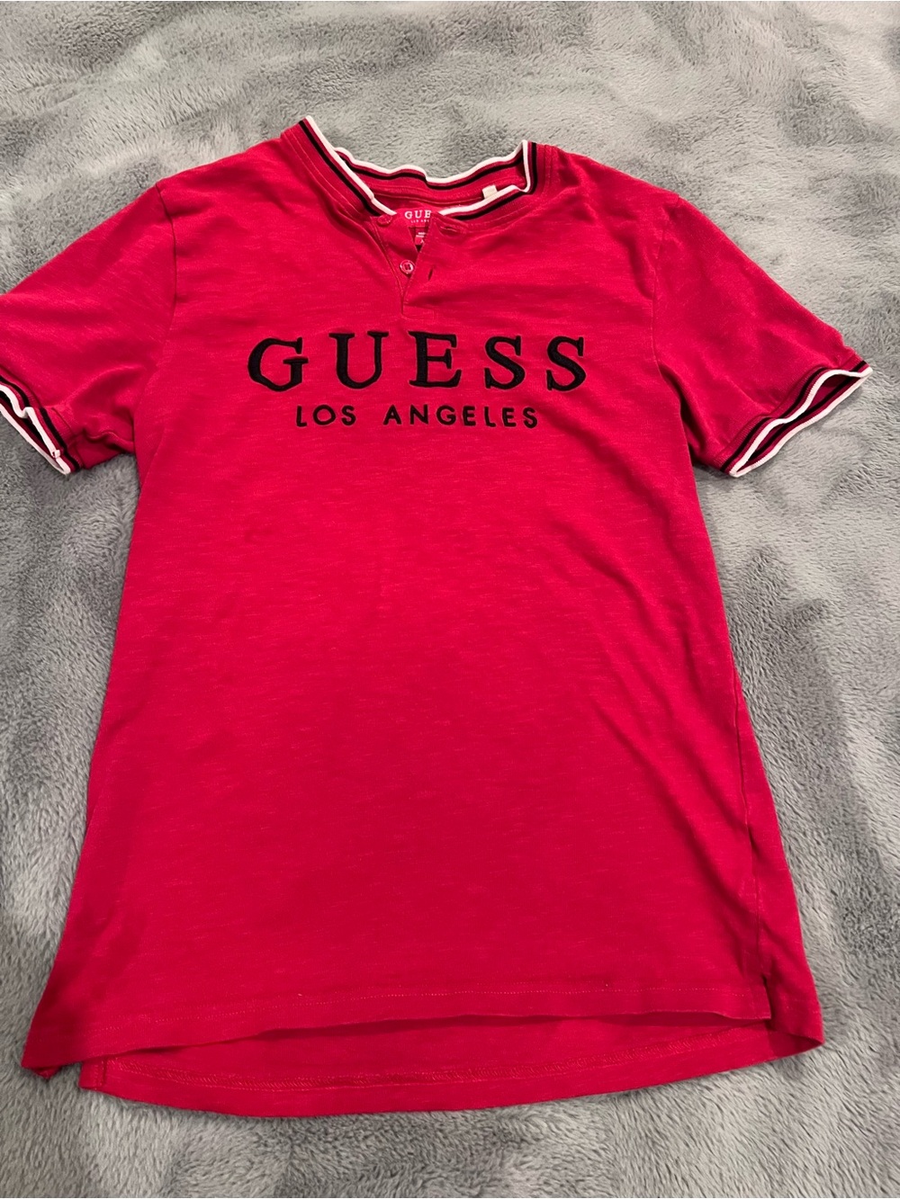 GUESS Bright Pink Logo Short Sleeve Tee